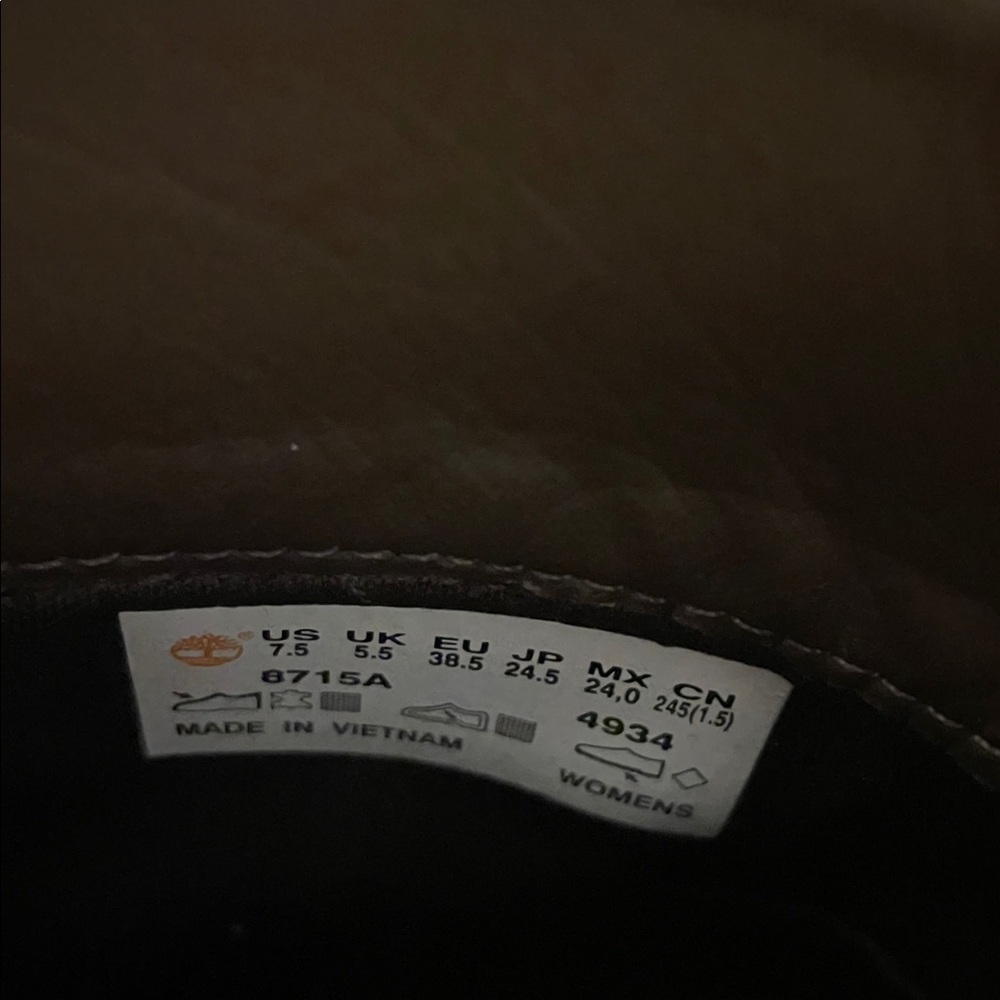 Timberlands ( ea). Flash $49 - Picture 6 of 8